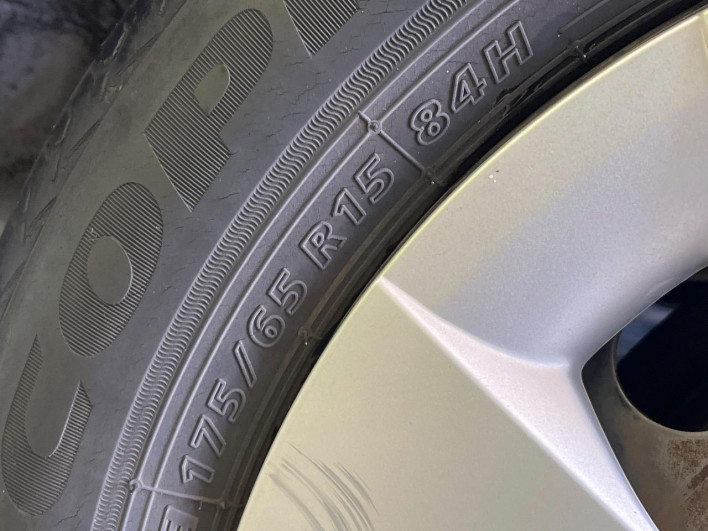 2015 Toyota Spade DBA-NSP141 (UW-6a0c6d3a8f4db)[6]