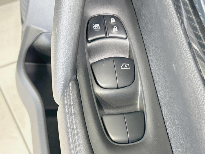 2017 Nissan X-Trail DBA-NT32 (UW-6a0c6d3f2d05b)[28]