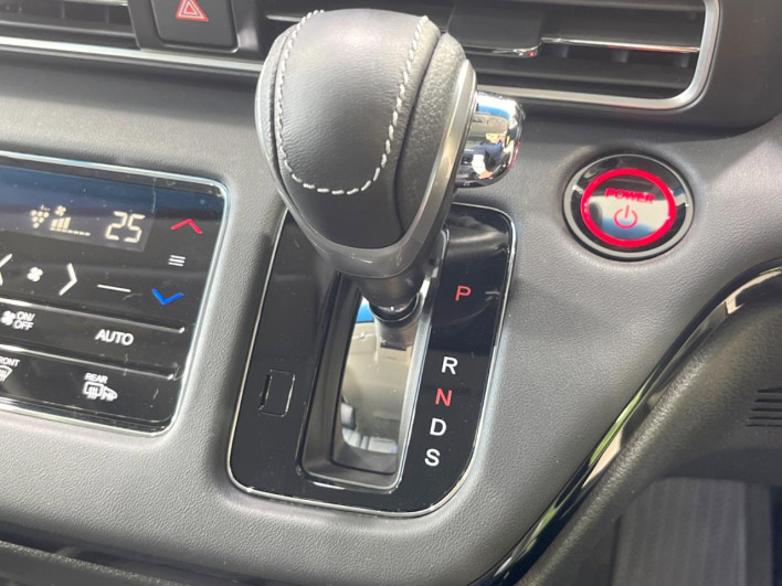 2021 Honda Odyssey Hybrid 6AA-RC4 (UW-6a0c6d448d641)[24]