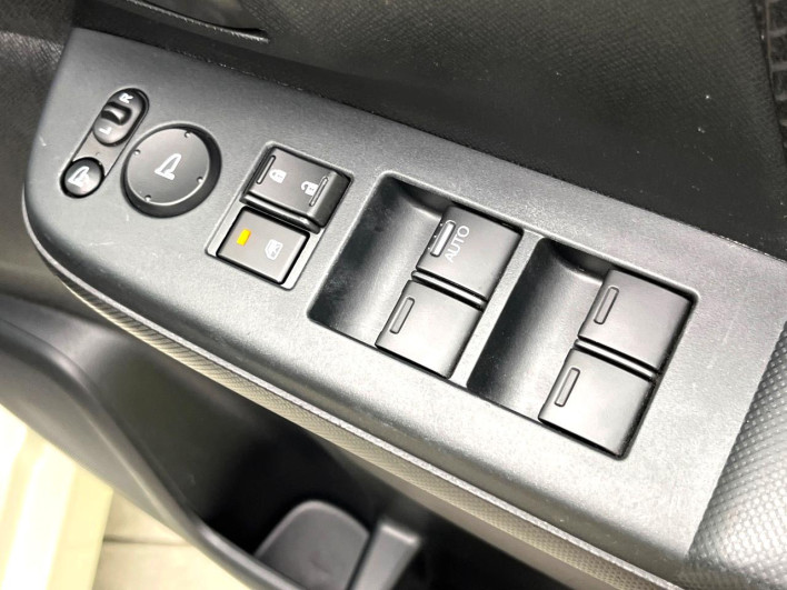 2010 Honda Stepwgn Spada DBA-RK5 (UW-6a0c6d457ec0c)[6]