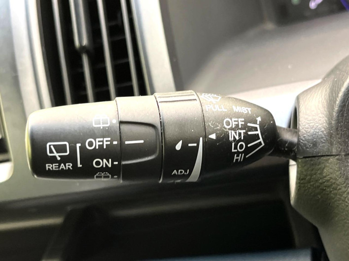 2010 Honda Stepwgn Spada DBA-RK5 (UW-6a0c6d457ec0c)[16]