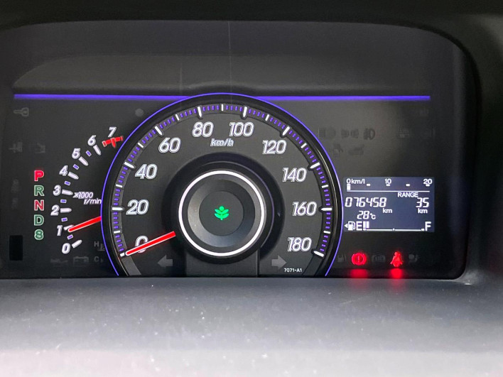 2010 Honda Stepwgn Spada DBA-RK5 (UW-6a0c6d457ec0c)[17]