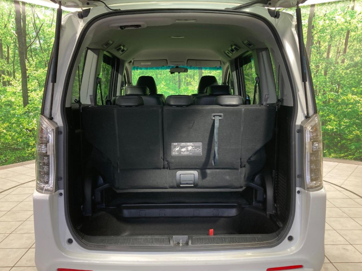 2013 Honda Stepwgn Spada DBA-RK5 (UW-6a0c6d46814ac)[12]