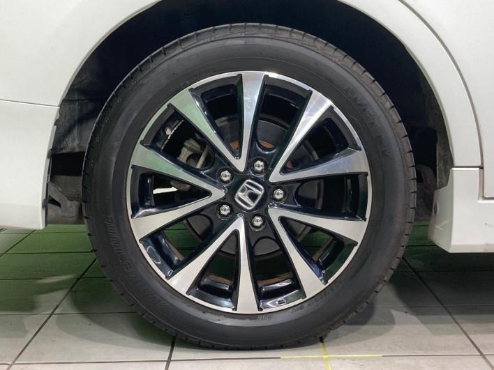 2013 Honda Stepwgn Spada DBA-RK5 (UW-6a0c6d46814ac)[20]
