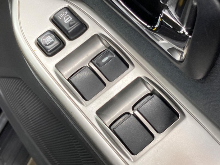 2015 Mitsubishi Pajero LDA-V98W (UW-6a0c6d679eecd)[27]