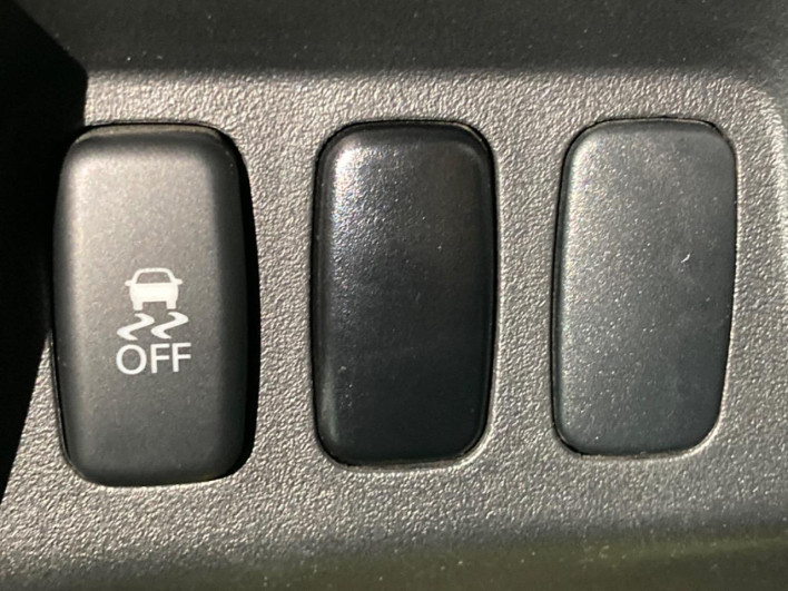 2015 Mitsubishi Pajero LDA-V98W (UW-6a0c6d679eecd)[25]