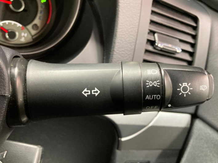 2015 Mitsubishi Pajero LDA-V98W (UW-6a0c6d679eecd)[23]