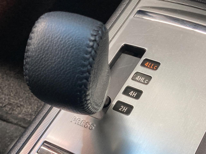 2015 Mitsubishi Pajero LDA-V98W (UW-6a0c6d679eecd)[7]