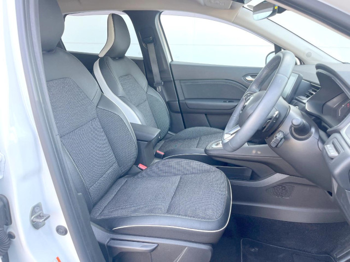 2023 Renault Captur 3BA-HJBH5H (UW-6a0c6d69cca12)[26]