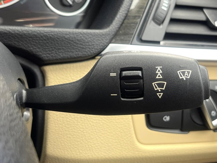 2015 BMW 3 Series DBA-3B20 (UW-6a0c6d6fe159b)[11]