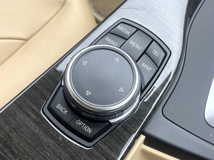 2015 BMW 3 Series DBA-3B20 (UW-6a0c6d6fe159b)[22]