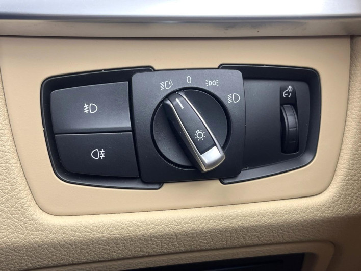 2015 BMW 3 Series DBA-3B20 (UW-6a0c6d6fe159b)[6]