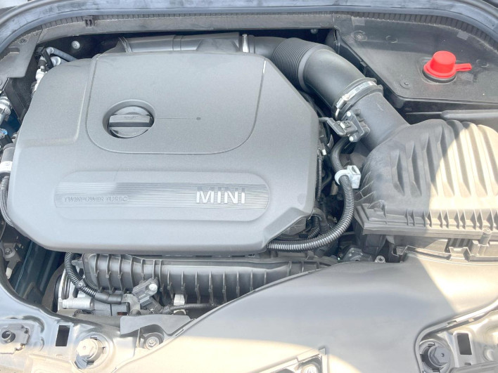 2021 Rover Mini 3BA-XR15MW (UW-6a0c6d746d267)[4]