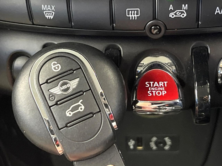 2016 Rover Mini LDA-XT20 (UW-6a0c6d7535354)[13]