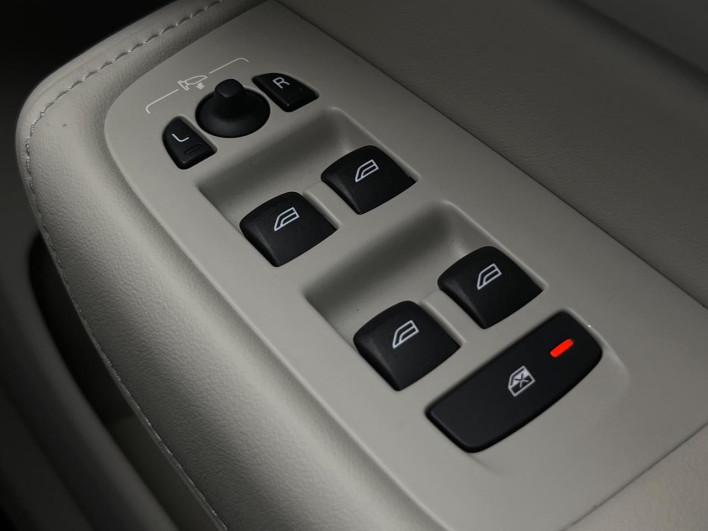 2019 Volvo XC60 LDA-UD4204TXC (UW-6a0c6d7793ccb)[7]