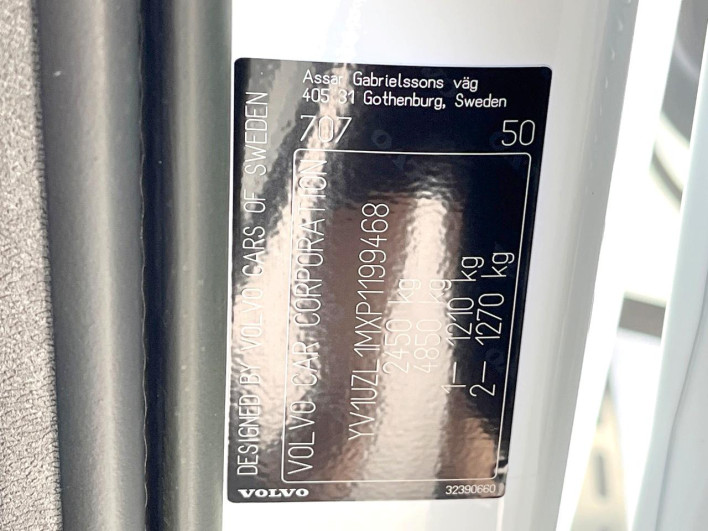 2022 Volvo XC60 5AA-UB420TXCM (UW-6a0c6d77d2349)[1]