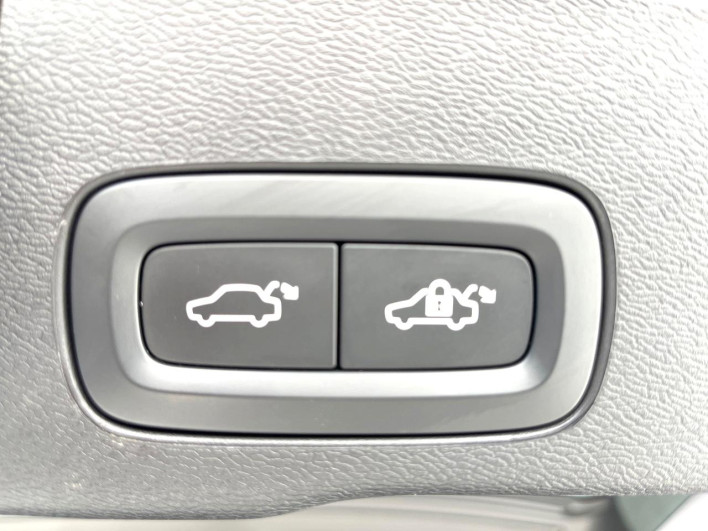 2022 Volvo XC60 5AA-UB420TXCM (UW-6a0c6d77d2349)[17]