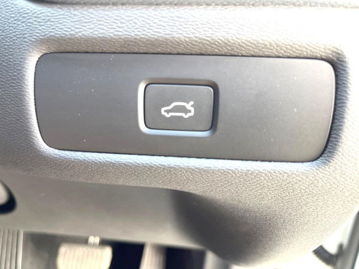 2022 Volvo XC60 5AA-UB420TXCM (UW-6a0c6d77d2349)[9]