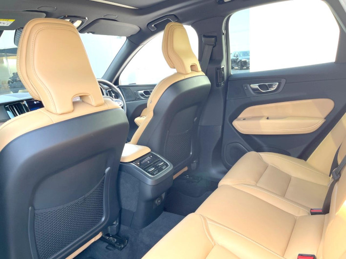 2022 Volvo XC60 5AA-UB420TXCM (UW-6a0c6d77d2349)[18]