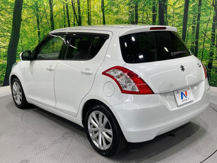2015 Suzuki Swift DBA-ZC72S (UW-6a0c6d7bc0666)[14]