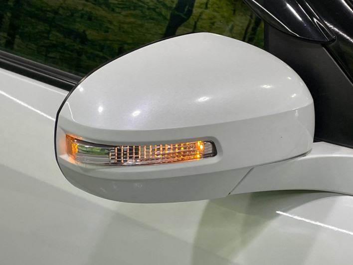 2015 Suzuki Swift DBA-ZC72S (UW-6a0c6d7bc0666)[20]