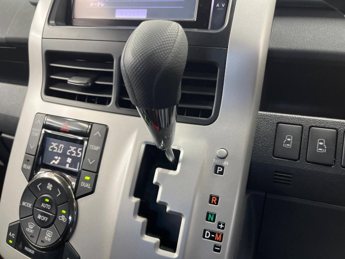 2013 Toyota Noah DBA-ZRR70G (UW-6a0c6d8037748)[11]