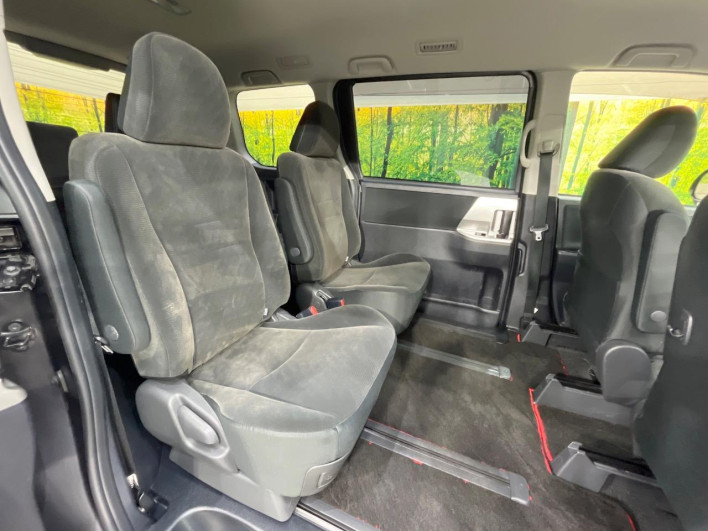 2013 Toyota Noah DBA-ZRR70G (UW-6a0c6d8037748)[27]