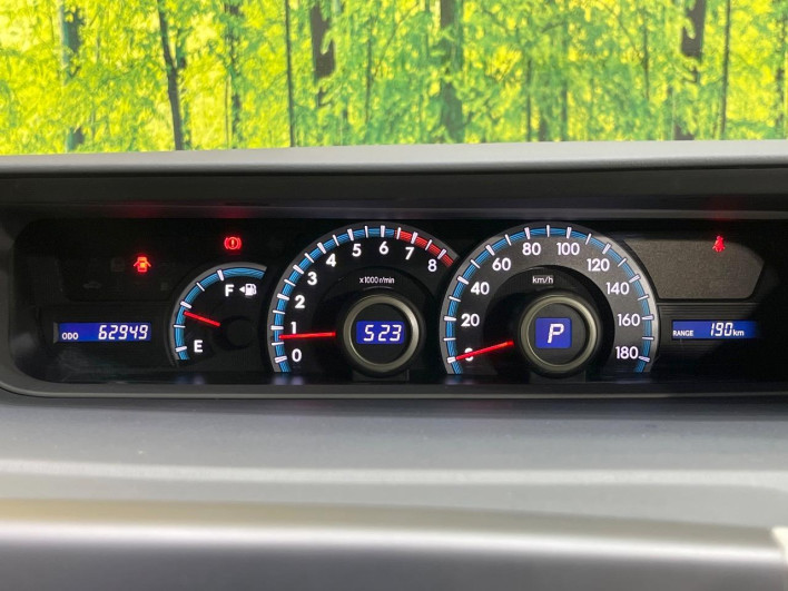 2013 Toyota Noah DBA-ZRR70G (UW-6a0c6d8037748)[23]