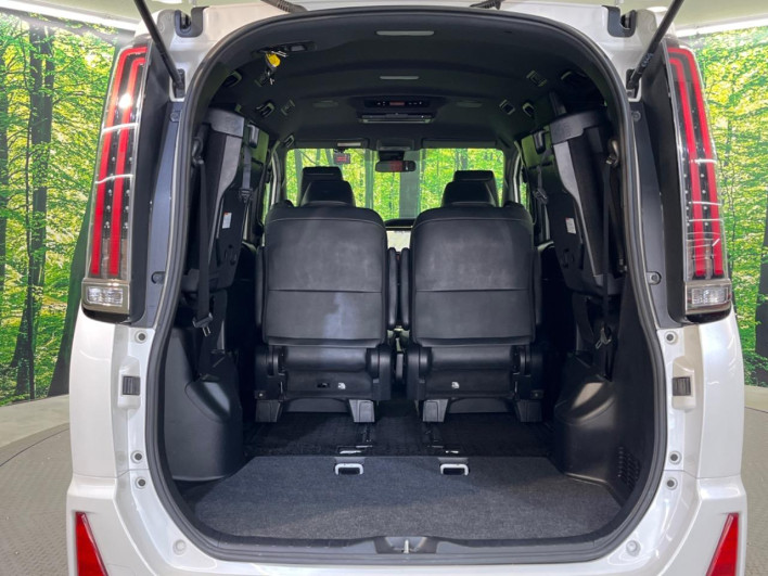 2018 Toyota Noah DBA-ZRR80W (UW-6a0c6d842c63f)[21]