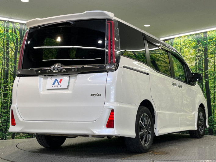 2018 Toyota Noah DBA-ZRR80W (UW-6a0c6d842c63f)[8]