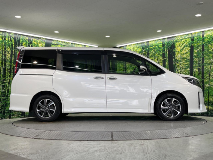 2018 Toyota Noah DBA-ZRR80W (UW-6a0c6d842c63f)[9]