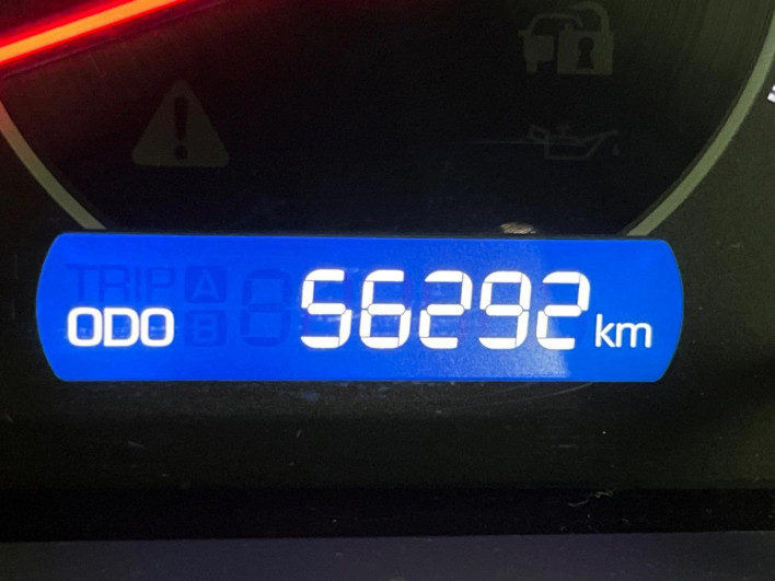 2020 Toyota Voxy DBA-ZRR80W (UW-6a0c6d8709de2)[2]