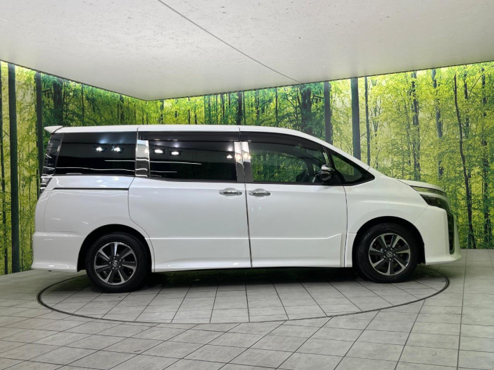 2020 Toyota Voxy DBA-ZRR80W (UW-6a0c6d8709de2)[7]