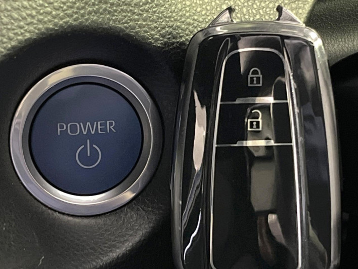2023 Toyota Corolla Cross 6AA-ZVG11 (UW-6a0c6d8caa4d8)[21]