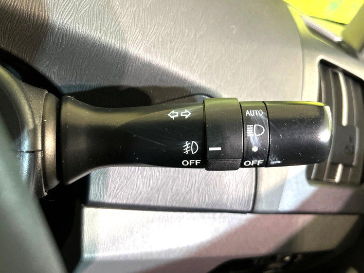 2011 Toyota Prius DAA-ZVW30 (UW-6a0c6d8ea0e4b)[22]