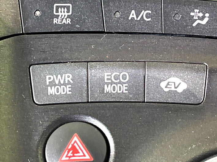 2011 Toyota Prius DAA-ZVW30 (UW-6a0c6d8ea0e4b)[13]