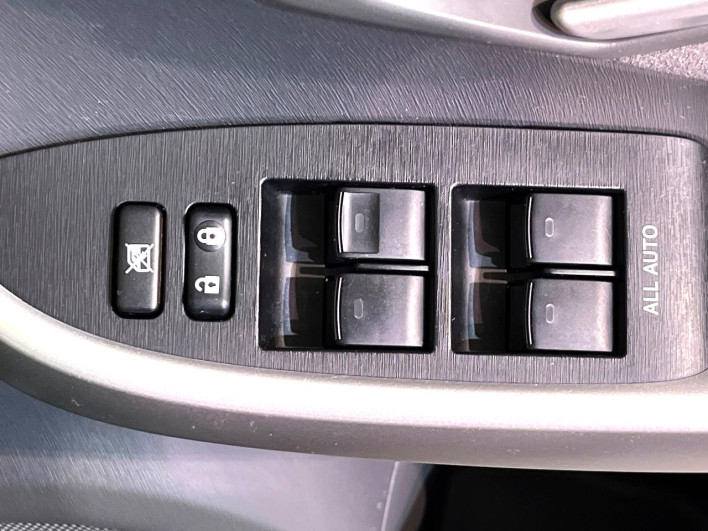 2011 Toyota Prius DAA-ZVW30 (UW-6a0c6d8ea0e4b)[7]