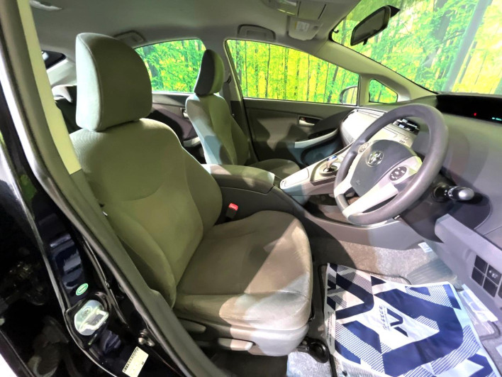 2011 Toyota Prius DAA-ZVW30 (UW-6a0c6d8ea0e4b)[25]
