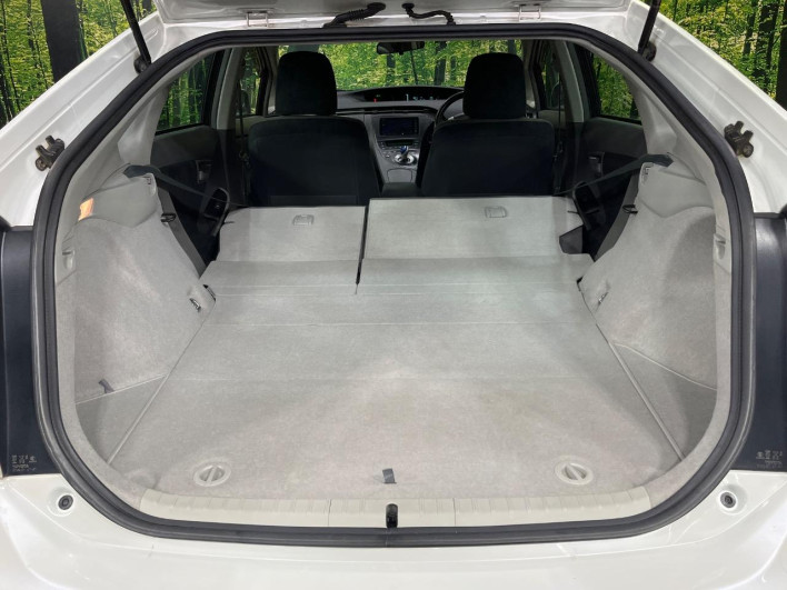 2011 Toyota Prius DAA-ZVW30 (UW-6a0c6d90bc03a)[29]