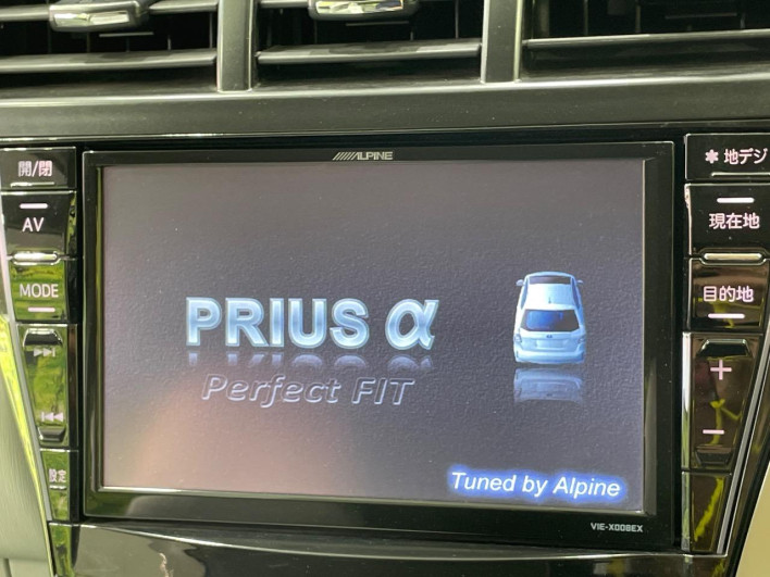 2013 Toyota Prius α DAA-ZVW41W (UW-6a0c6d92da126)[13]