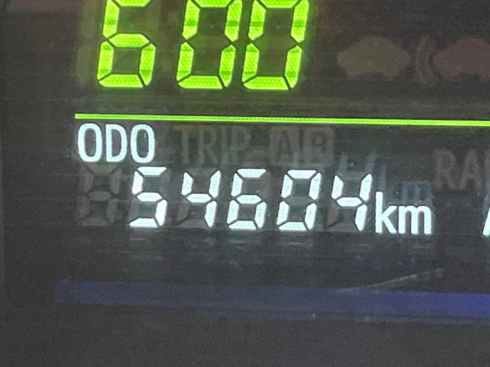 2013 Toyota Prius α DAA-ZVW41W (UW-6a0c6d92da126)[2]