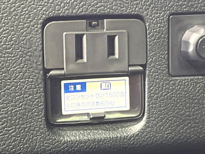 2020 Toyota Prius 6AA-ZVW51 (UW-6a0c6d98a37cb)[17]
