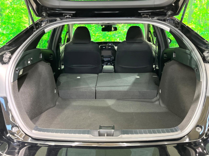 2020 Toyota Prius 6AA-ZVW51 (UW-6a0c6d98a37cb)[14]