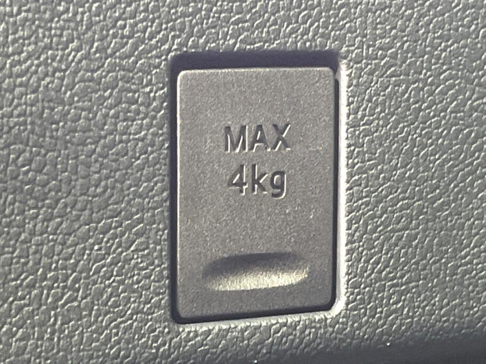 2020 Toyota Prius 6AA-ZVW51 (UW-6a0c6d98a37cb)[18]