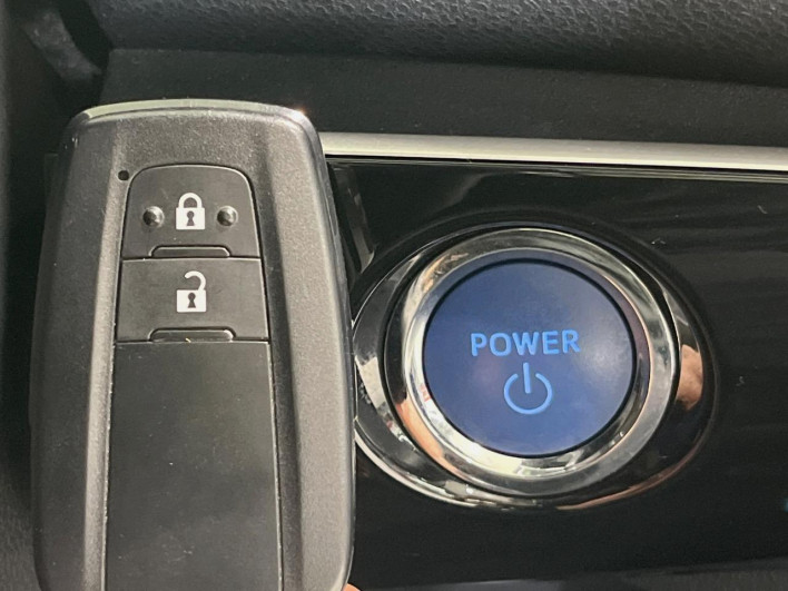 2020 Toyota Prius 6AA-ZVW51 (UW-6a0c6d98b402d)[23]