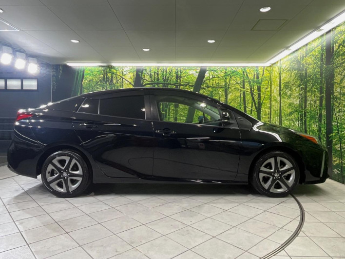2020 Toyota Prius 6AA-ZVW51 (UW-6a0c6d98b402d)[4]