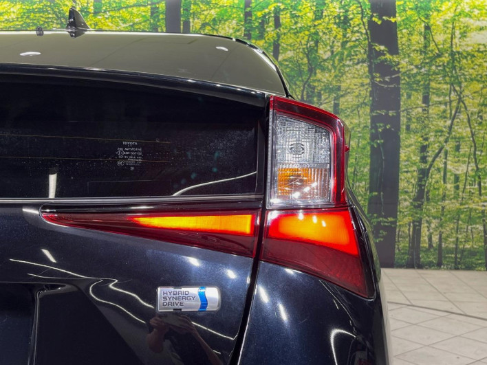 2020 Toyota Prius 6AA-ZVW51 (UW-6a0c6d98b402d)[8]