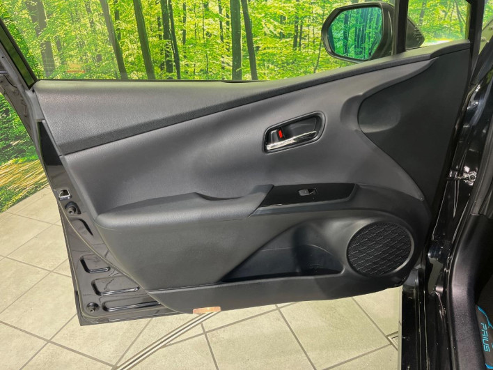 2020 Toyota Prius 6AA-ZVW51 (UW-6a0c6d98b402d)[14]