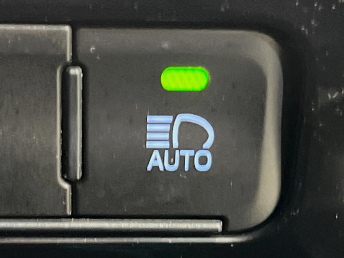 2020 Toyota Prius 6AA-ZVW51 (UW-6a0c6d98b402d)[25]