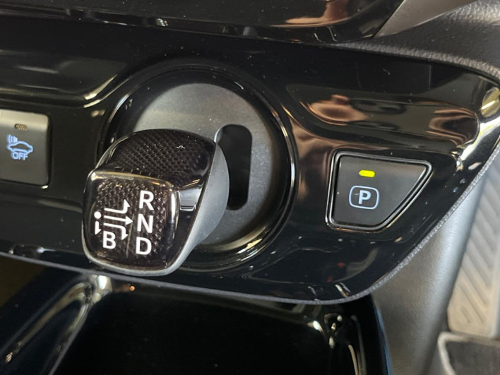 2018 Toyota Prius PHV DLA-ZVW52 (UW-6a0c6d9c67e6c)[20]